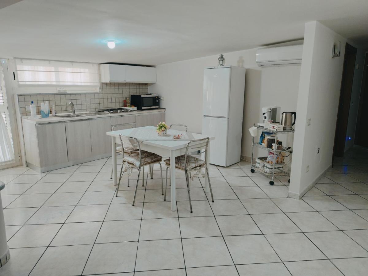 House Da Mary Apartment Caserta Exterior photo